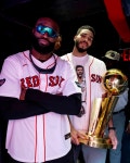셀틱스 선수단의 펜웨이파크 시구, 화보 & 영상 - 매니아 커뮤니티 NBA-Talk 게시판