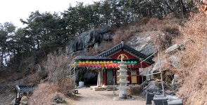 옥산사 마애약사여래좌상(玉山寺磨崖藥師如來坐像) - 좋은글자유게시판 - 안동상록자원봉사단 옥산사 마애약사여래좌상(玉山寺磨崖藥師如來坐像)