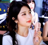 더쿠 - 또 썸네일 찢은 르세라핌 허윤진