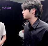 석지닝 모델자세모델자세 - 진(BTS) 카테고리