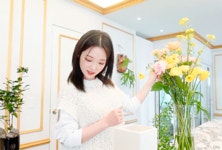 [9_log] 지선 Vlog - 꽃꽂이 클래스, 힐링, 제주의 밤.gif - 프로미스나인 마이너 갤러리