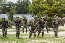해병닷컴 - 해병대 신병 1296기 3교육대 4주차 - 참호격투, 목봉훈련
