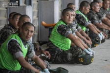 해병닷컴 - 해병대 신병 1294기 3교육대 5주차 - 전투사격훈련