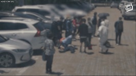더쿠 - 뙤약볕 아래 12분, 한 시민의 필사적인 심폐소생술이 만들어낸 기적.gif