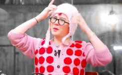 더쿠 - 굿데이 딸기지용🍓 짤쪄왔엉
