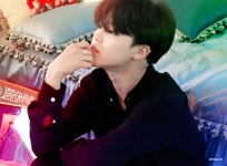 더쿠 - 별구름달님 16시그 지민이움짤봐ㅠㅠ