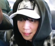 더쿠 - 본보야지1 지민이 짤 올라온다 ㅠㅠ