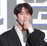 더쿠 - 찐엔프피 대형견 재질인 03년생 남돌