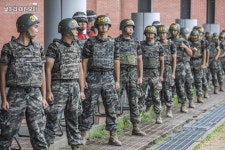 해병닷컴 - 해병대 신병 1296기 3교육대 5주차 - 수류탄 투척 훈련