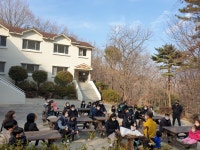 블로그 > 시설소식 > 거제자연휴양림 고로쇠 수액 체험 행사 호평