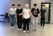 더쿠 - 피크타임 11시 러브킬라 합짤 난 영광이 이거 왜케 발리지