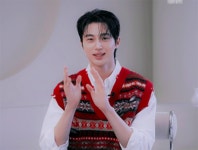 더쿠 - 배라 우석이도 외계인 개발 비하인드 gif