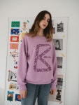 블로우(BLOW) 스트릿브랜드 블로우만의 고유디자인이 돋보이는 오버핏 티셔츠입니다.PURPLE LOGO SWEAT SHIRTPURPLE LOGO | GVG 스토어.... 