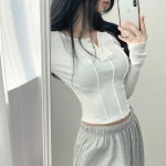 바이투엘 [도톰원단]made 이너블 쫀득핏 볼륨 슬림핏 싱글 절개버튼 단추 스판 티아 크롭티(4color)