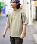 gym master（ジムマスター）の「ピグメントリップルビックポロ（ポロシャツ）」 - WEAR
