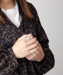 TOM WOOD（トムウッド）の「TOM WOOD oval polished ring トムウッド オーバル ポリッシュド リング（リング）」 - WEAR