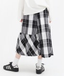RNA（アールエヌエー）の「G0987 スプリングチェックギャザースカート（スカート）」 - WEAR