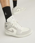 「エア ジョーダン 1 MID SE メンズシューズ / Air Jordan 1 Mid SE Mens Shoes＜25-33cm 展開＞（スニーカー）」 - WEAR