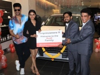 Tejasswi Prakash&#039;s Swanky New Ride: An Audi Q7 Video | Tejasswi Prakashs Swanky New Ride: An Audi Q7