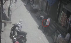 On Camera, 18-Year-Old Stabbed In Delhi Street, No One Intervenes