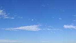 무료 이미지 : 구름, 푸른, 분위기, 낮, 하늘빛, 자연 경관, 적운, 수평선, 강청색, 목초지, 경치, 기상 현상, 대초원, 대양, 목장, 언덕... 