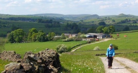 무료 이미지 : 농장, 국가, 고지, 되다, 농촌 지역, 목초지, 경치, 목장, 언덕 역, 땅의 제비, 마을, 골짜기, 평원, 산 2816x1495 - Caff55... 