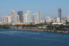 거리, 마을 광장, 하부 구조, 중심지, 도심... 오두막, 바다 경치, 푸른, 해변, 우산, 긴장을... 분양 아파트, 채널, 혼합 사용, 주거 지역... 