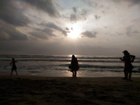 무료 이미지 : 자연, 하늘, People on beach, 바닷가, 바다, 수평선, 대양, 구름, 물, 육지, 일몰, 휴가, 저녁, 웨이브, 모래, 장난, 황혼... 