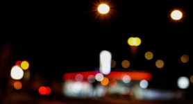 무료 이미지 : 빛, 보케, 차, 꽃, 빨간, 휴일, 자동, 어둠, 크리스마스, 조명, 원, 에너지, 미술, 그림 물감, 가스, 밤에, 주유소... 