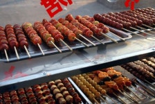 음식, 꼬치, 침, 굽는 것, 바베큐 그릴, 인간 행동, 야외 그릴, 쿠라 스코 식품, 양고기 꼬챙이, 숯불 구이, 중국의 사람들의 공화국 음식... 