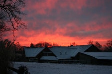 무료 이미지 : 눈, 구름, 하늘, 태양, 해돋이, 일몰, 농장, 햇빛, 아침, 새벽, 분위기, 황혼, 저녁, 반사, 날씨, 불타는 듯한 빛깔... 