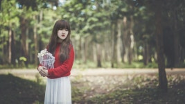 무료 이미지 : 사람들, 하늘, 소녀, 머리, 사진술, 햇빛, 아침, 꽃, 귀엽다, 여름, 초상화, 모델, 봄, 빨간, 청소년, 자연스러운, 가을, 어린이... 