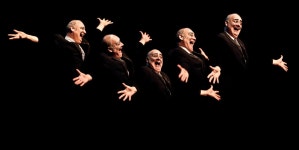 무료 이미지 : 손, 남자, 청중, 춤추는 사람, 공연 예술, 얼굴, 드라마, 단계, 행복, 즐거움, 연기, 뮤지컬 극장, 현대 무용, 콘서트 댄스... 