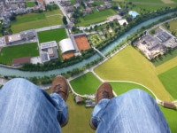 무료 이미지 : 구조, 농장, 사진술, 여가, 패러 글라이딩, 재산, 조감도, 항공 사진, 주거 지역, 연쇄 비행, 스포츠 경기장 2560x1920... 