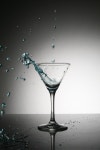 무료 이미지 : 검정색과 흰색, 유리, 반사, 사진관, 음주, 검은, 칵테일, 마티니, 와인, 주류, 아직도 인생 사진, 물컵, 증류수 2336x3504... 