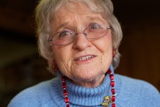 무료 이미지 : 사람들, 초상화, 표정, 미소, 고령자, 얼굴, 코, 시원한 이미지, 눈, 안경, 머리, 조부모, 시력 보호 5184x3456 - - 210044... 