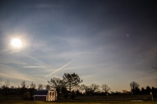 무료 이미지 : 구름, 태양, 농장, 밤, 햇빛, 아침, 별, 외양간, 새벽, 황혼, 저녁, 어둠, 달, 월광, 맑은 하늘, 천체, 대기 현상, 지구의... 