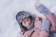 무료 이미지 : 손, 사람, 눈, 겨울, 소녀, 여자, 봄, 날씨, 어린이, 모자, 레이디, 시즌, 유아, 상호 작용 7360x4912 - - 1390078 - 무료... 