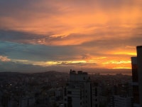 무료 이미지 : 수평선, 구름, 해돋이, 일몰, 지평선, 새벽, 분위기, 도시 풍경, 황혼, 저녁, 잔광, 아침에 붉은 하늘 3264x2448 - - 122893... 