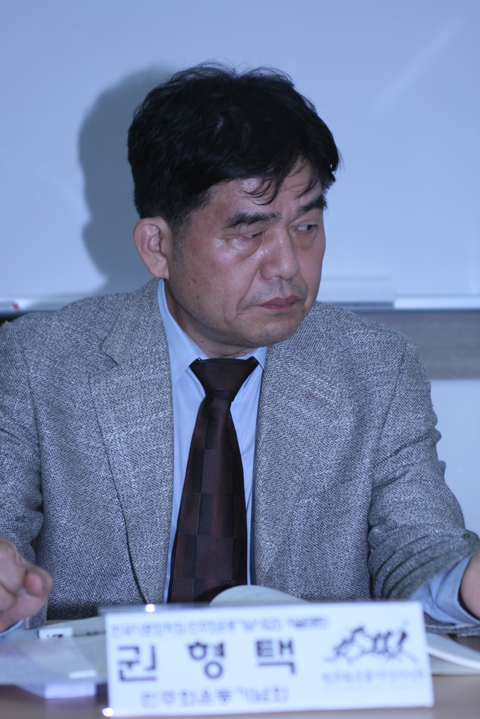 서울시 교육감, 헌법 가치와 민주주의 강조 민주수호 노력에 고개 숙여 감사