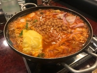 			이모가 있는 집 | Poing 리뷰		 이모가 있는 집 | Poing 리뷰