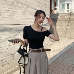 디프니 휴린원오프숄더티셔츠 휴린원오프숄더티셔츠