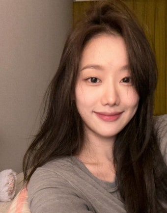 “대표팀 숙소 찾아왔다가..” 이강인 에이프릴 이나은 열애설 너무 은밀했던 데이트 장소 > 인기 게시물 | 시보드 “대표팀 숙소 찾아왔다가..”...