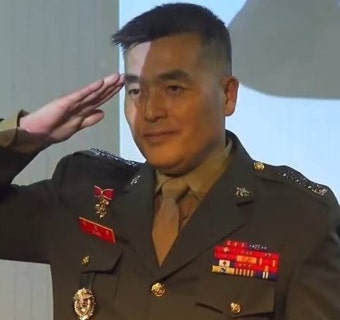 해병대 수사단장 박정훈 프로필 나이 김봉순 모친 어머니 아들 대령 학력 고향 > 이슈 | 시보드 해병대 수사단장 박정훈 프로필 나이 김봉순 모친...