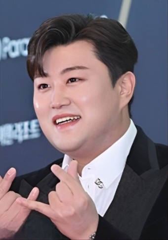 김호중 뺑소니 인정 경찰 조사 착수 블랙박스의 숨겨진 진실 > 이슈 | 시보드 김호중 뺑소니 인정 경찰 조사 착수 블랙박스의 숨겨진 진실