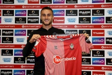 Southampton sign Harwood-Bellis - The Athletic Southampton sign Harwood-Bellis