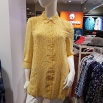 LF스퀘어 공식 온라인몰 여성-살랑살랑 쉬폰소재 비침 걱정없는 칠부소매 블라우스-J6658.203