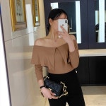 LF스퀘어 공식 온라인몰 [하프클럽/퍼니걸스]퍼니걸스 6188 슬림 빅카라 브이넥 오프숄더 긴팔  여성 _P335633823