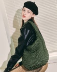 LF스퀘어 공식 온라인몰 22FW [질바이질스튜어트] [에디] 카키 하트라벨 셔링 숄더백 JLBA2F628