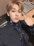 드리핀 김동윤, 엄지 척 내 얼굴에게 보내는 찬사 < 이슈 < 기사본문 - 굿뉴스닷컴 드리핀 김동윤, 엄지 척 내 얼굴에게 보내는 찬사
